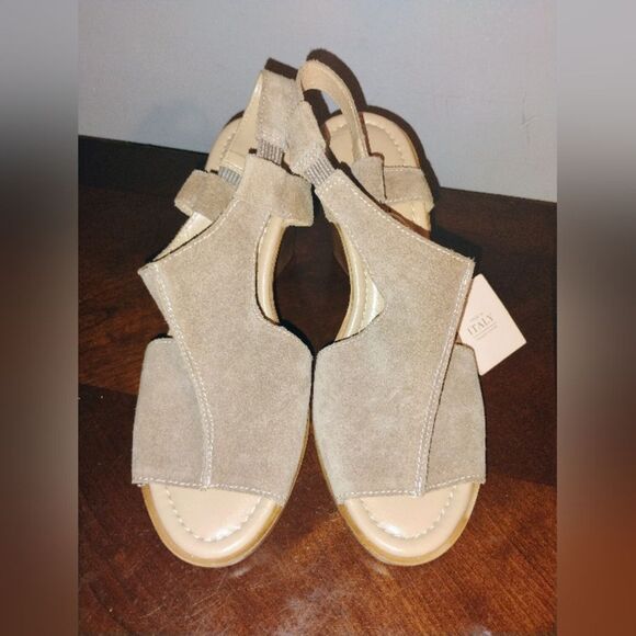 Sophia Milano Nwt Elegant Beige Women's Sandals - Picture 1 of 10